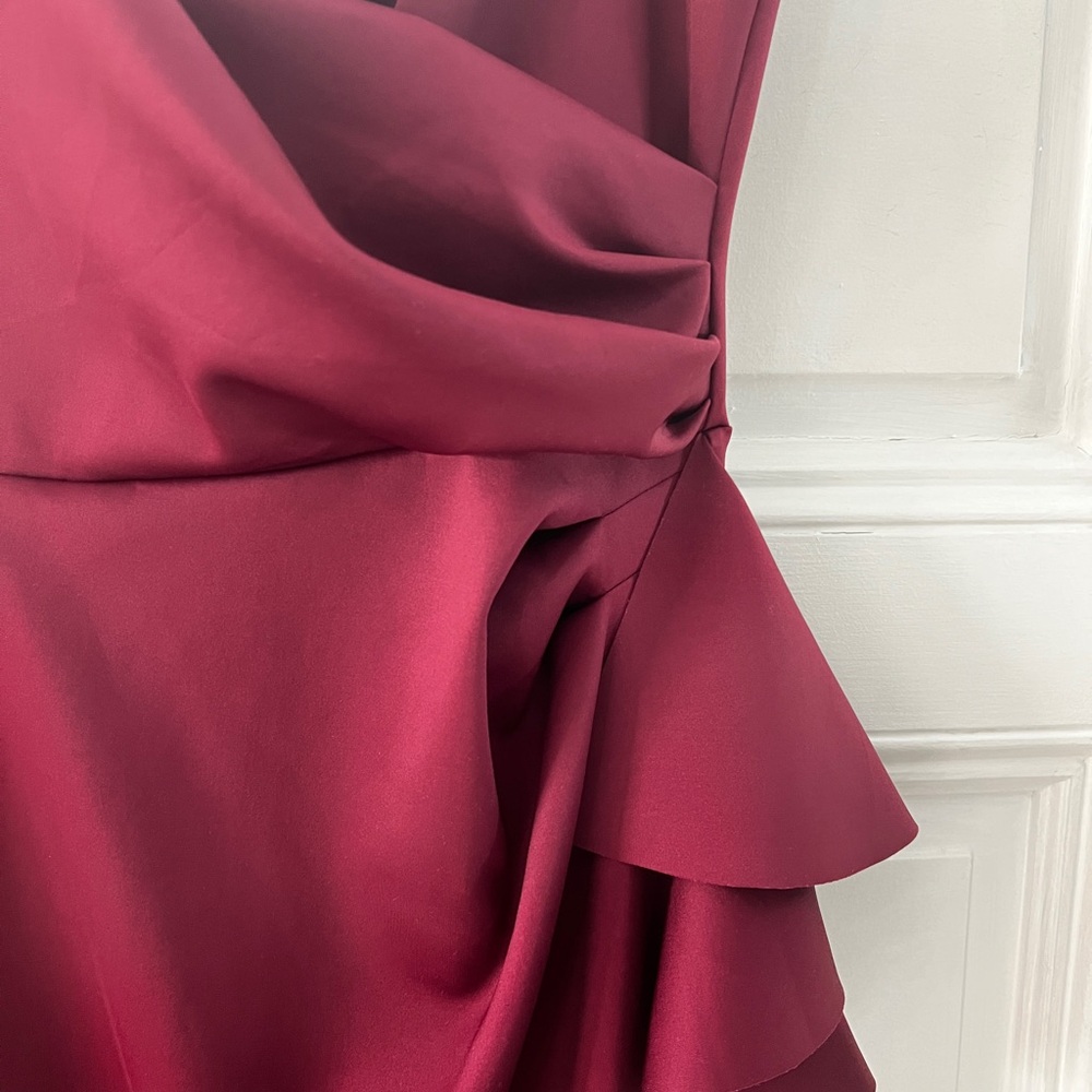 Gorgeous! Perfect Shape Dress. View 2